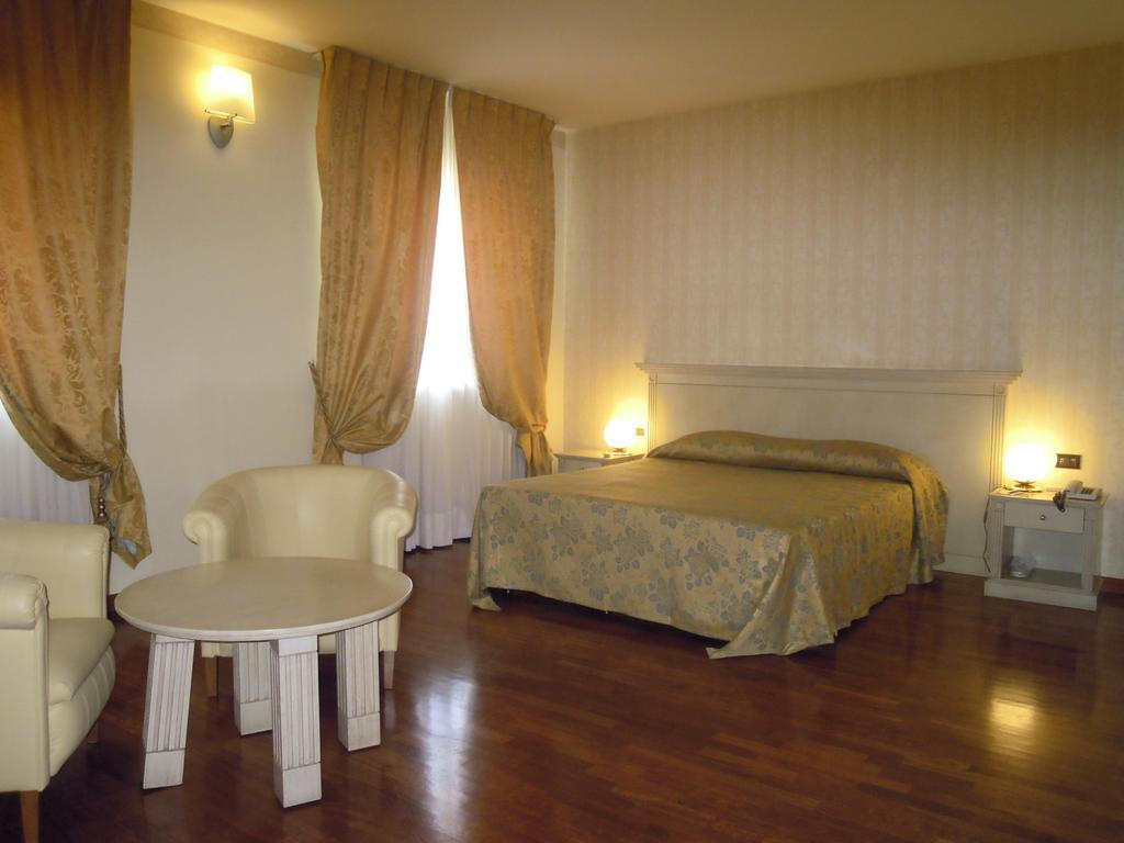 Hotel Villa Medici Rocca San Giovanni Εξωτερικό φωτογραφία